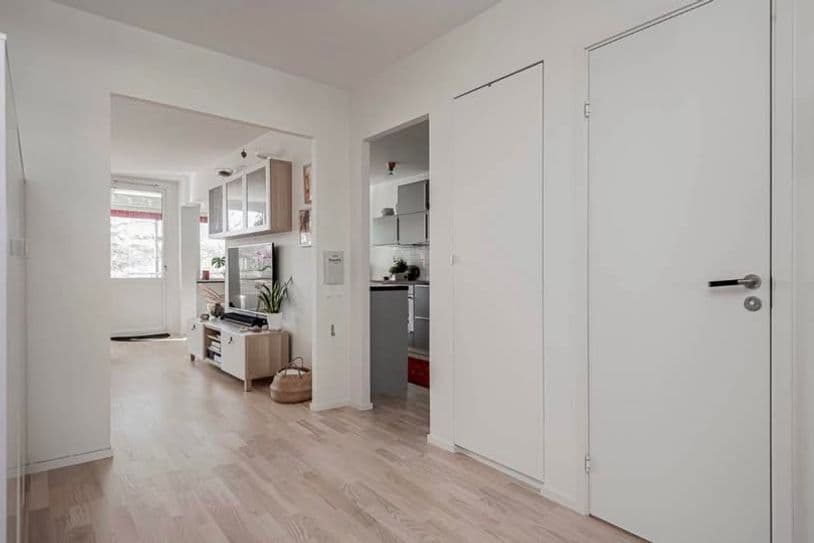 3:a med inglasad balkong i Vetterslund