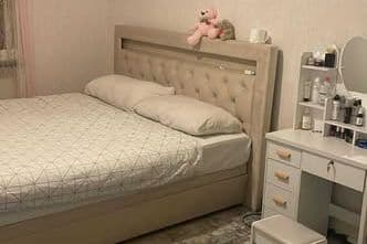 2:a i Bäckby med parkering inkl.